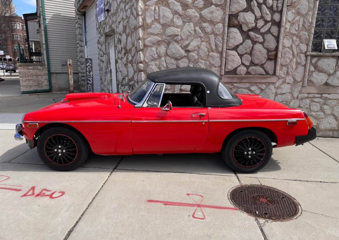 MG-MGB-1976-Convertible-3