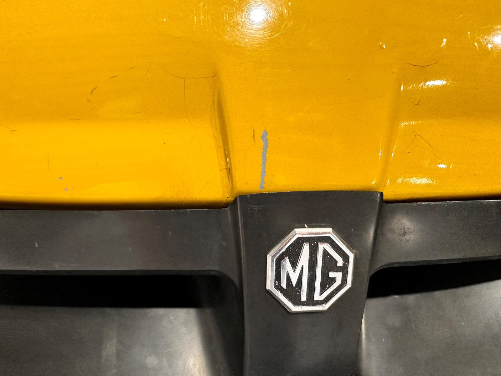 MG-MGB-1979-Convertible-11