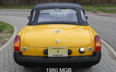 MG-MGB-1980-Convertible-11