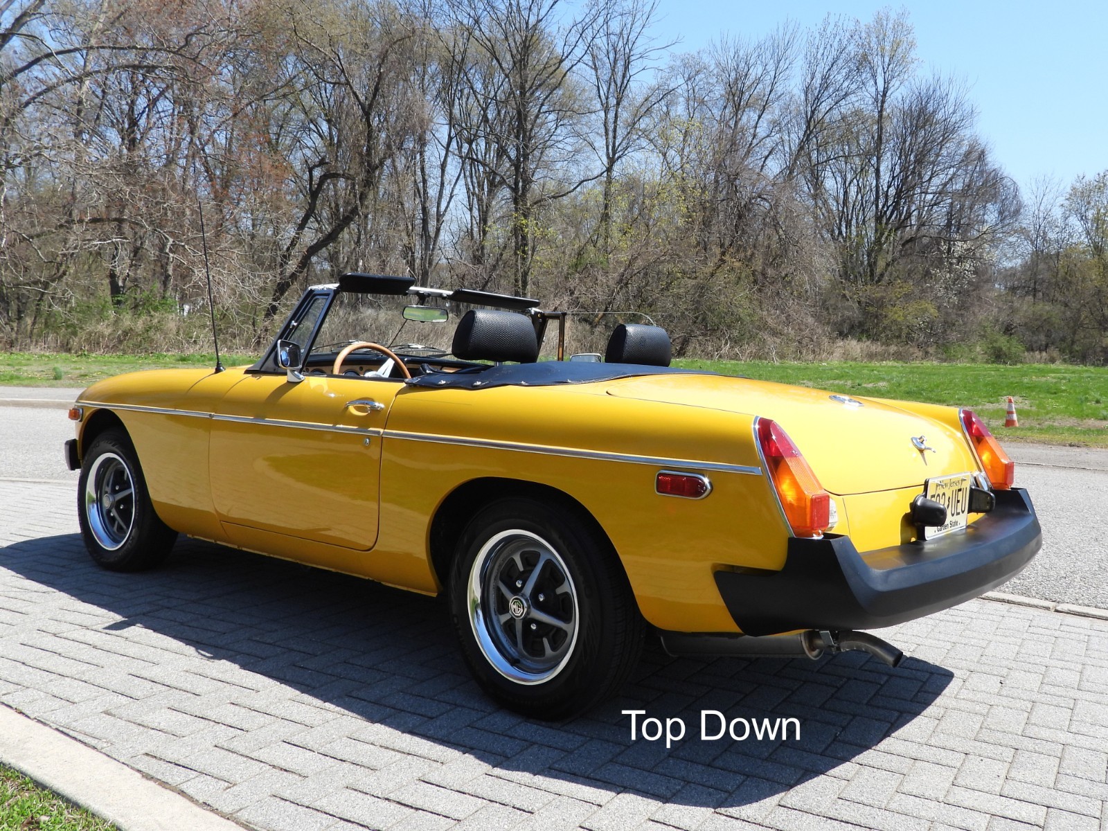 MG-MGB-1980-Convertible-17