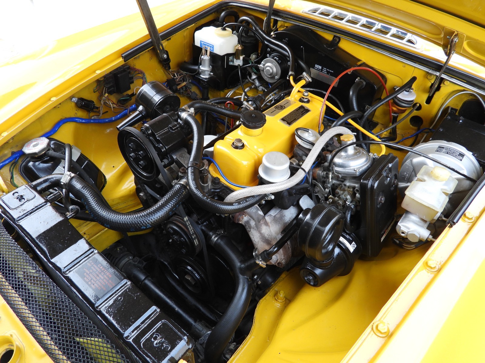 MG-MGB-1980-Convertible-2
