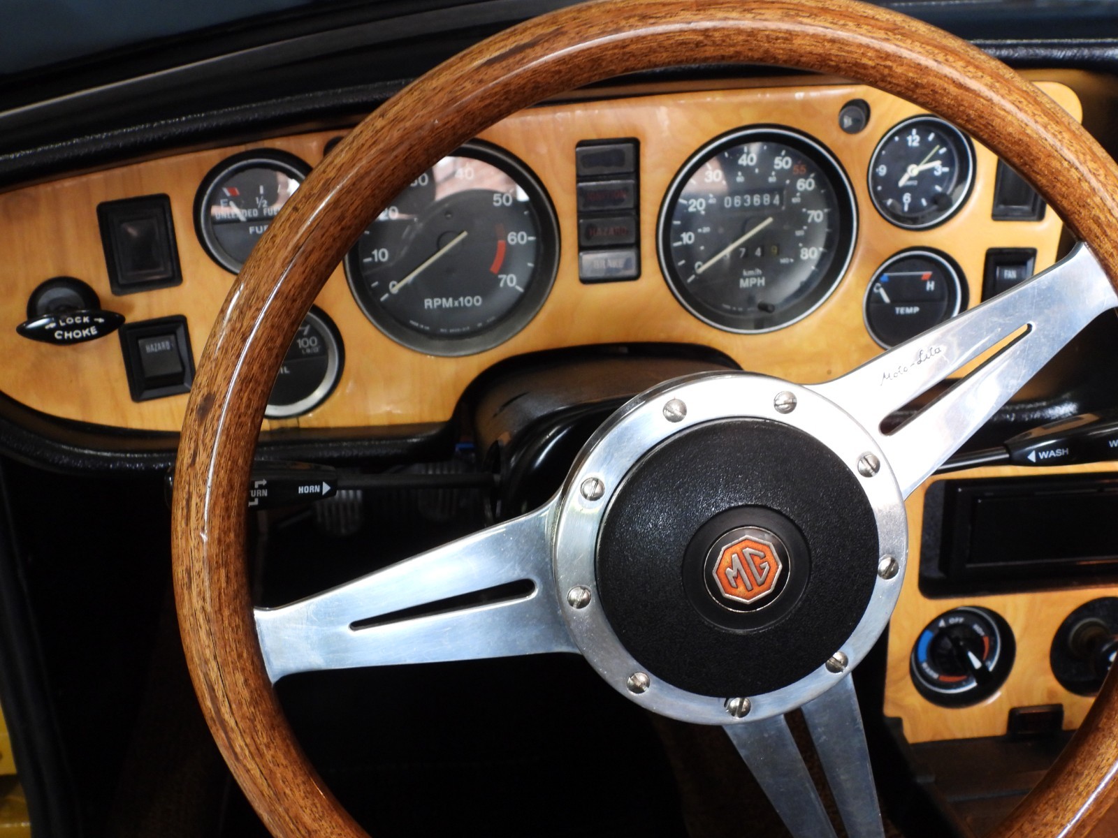 MG-MGB-1980-Convertible-21