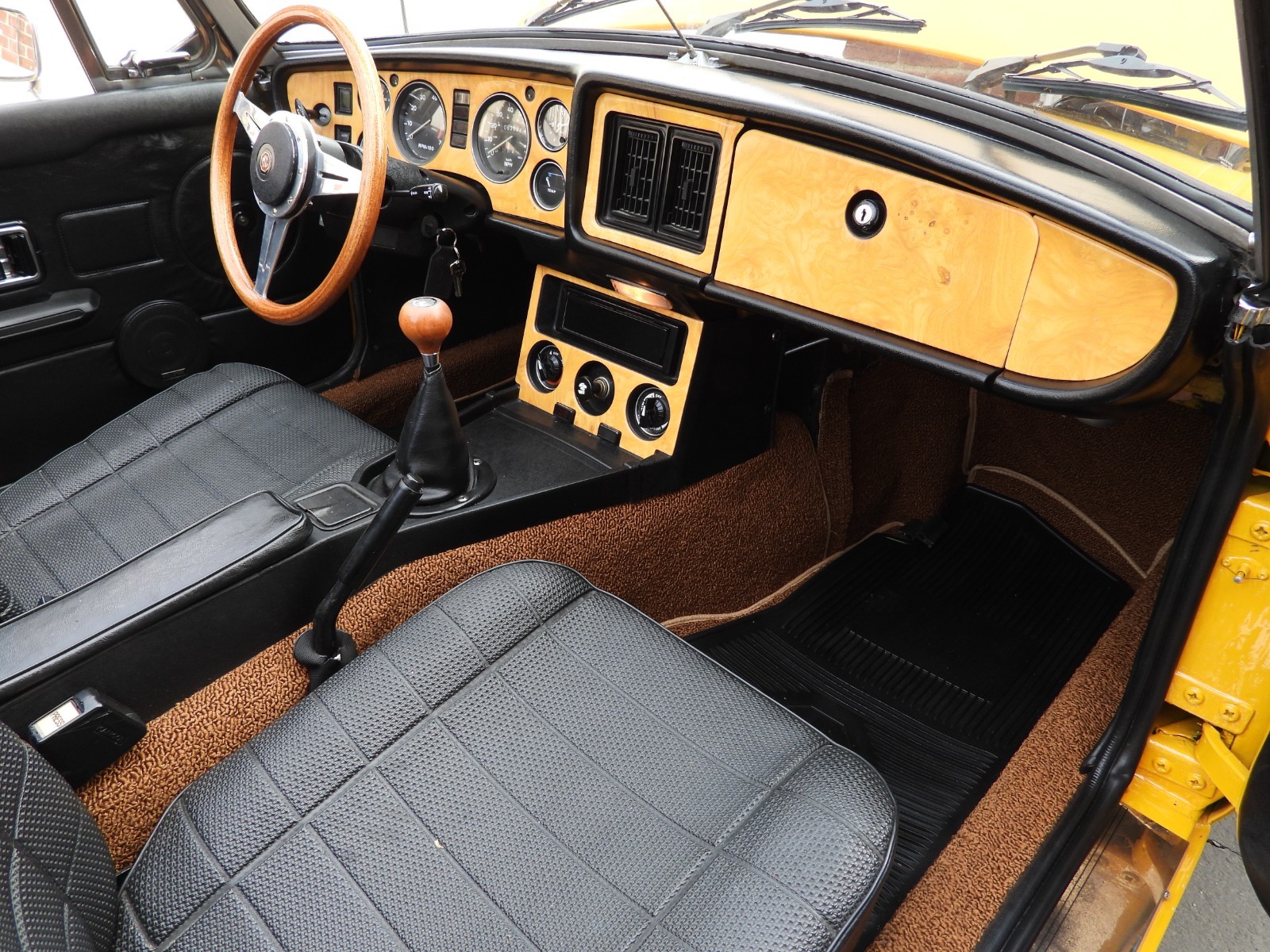 MG-MGB-1980-Convertible-24