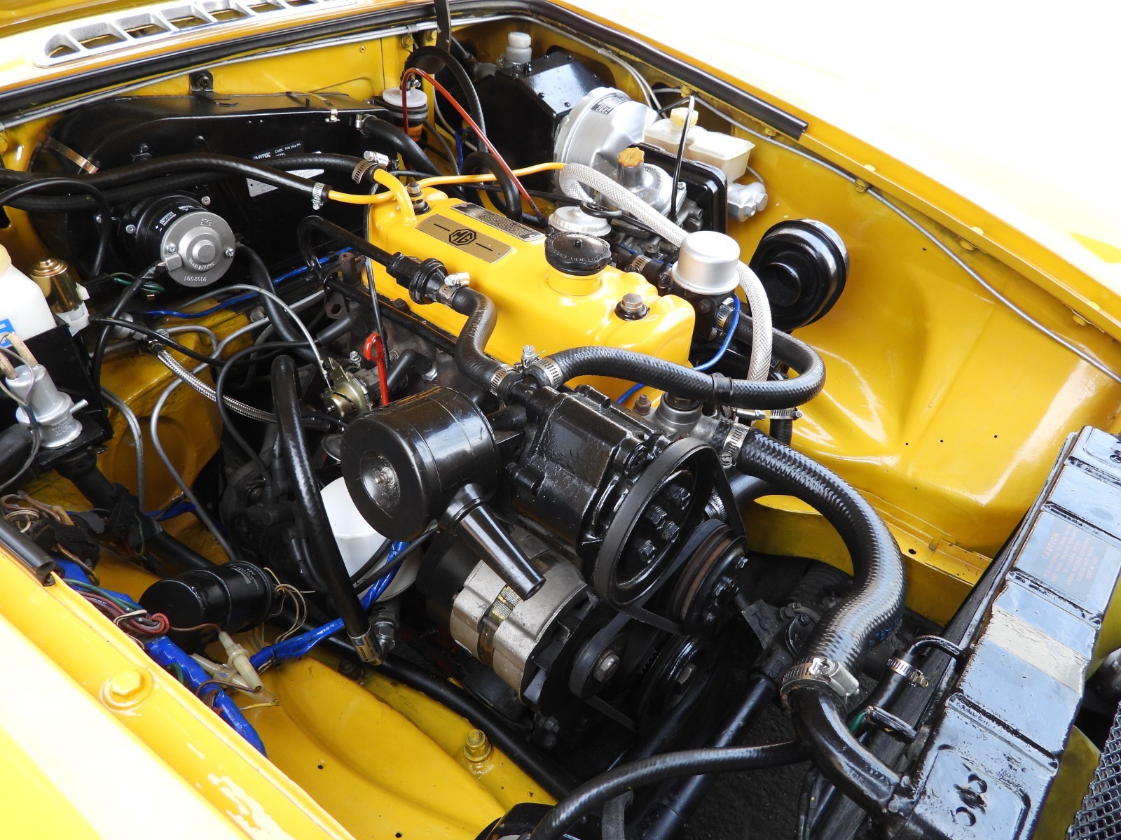 MG-MGB-1980-Convertible-3