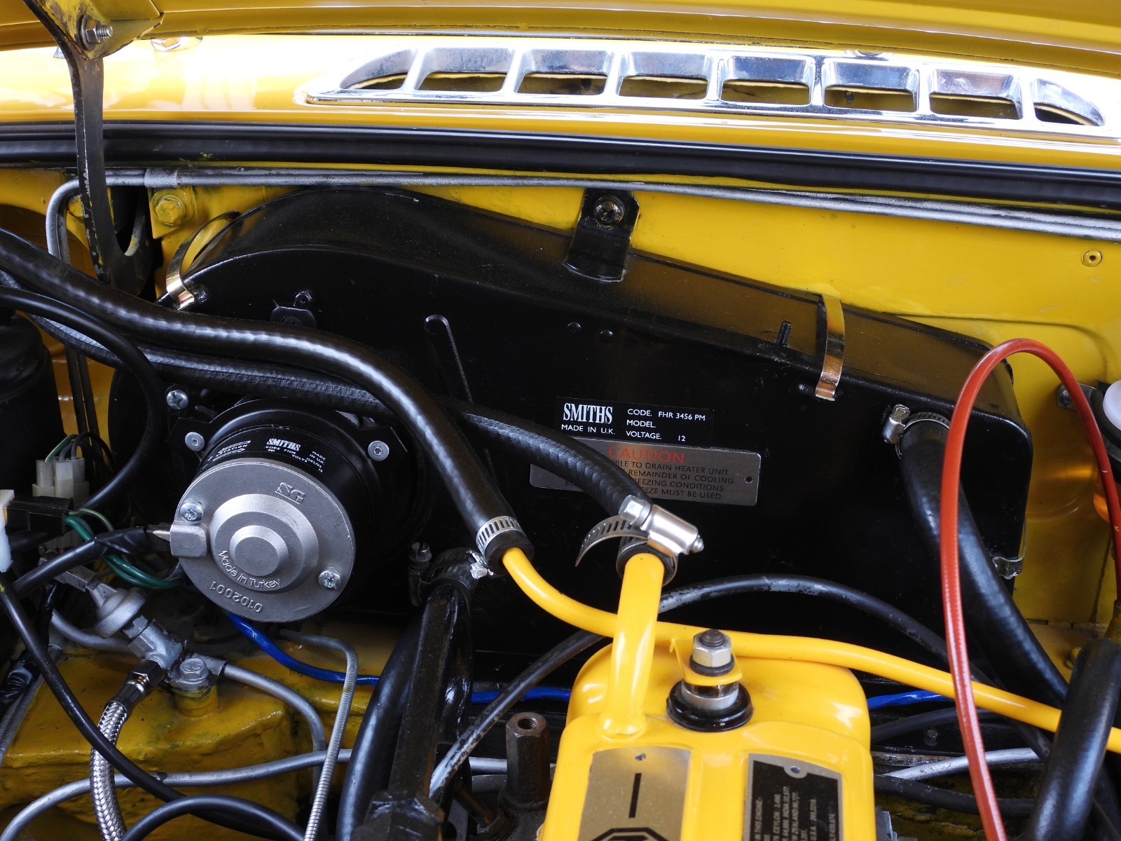 MG-MGB-1980-Convertible-4