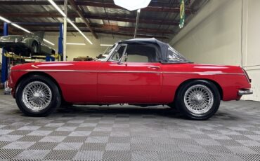 MG-MGC-1968-Convertible-10
