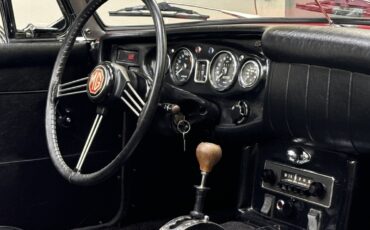MG-MGC-1968-Convertible-24