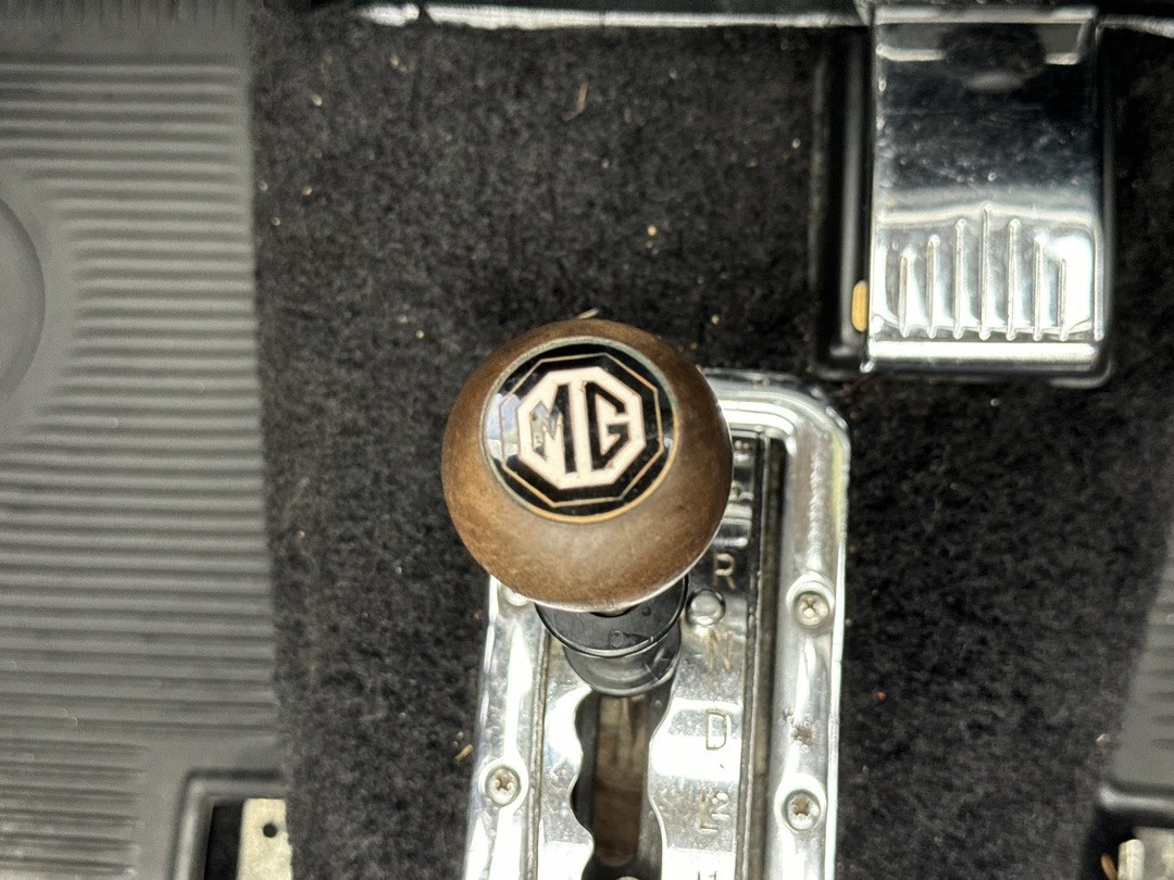 MG-MGC-1968-Convertible-28