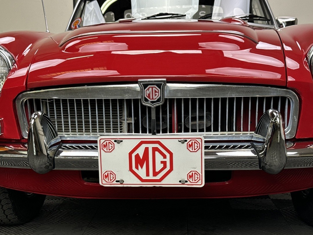 MG-MGC-1968-Convertible-6