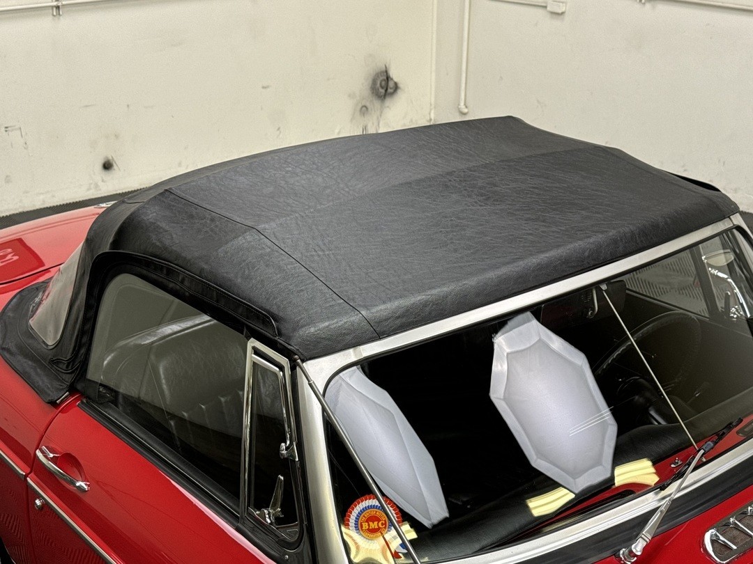 MG-MGC-1968-Convertible-7