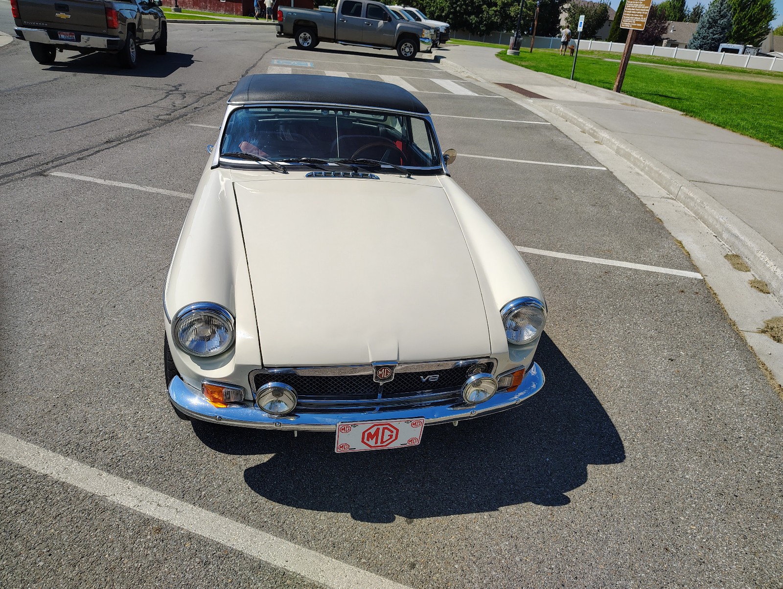 MG-MGC-1969-Convertible-11
