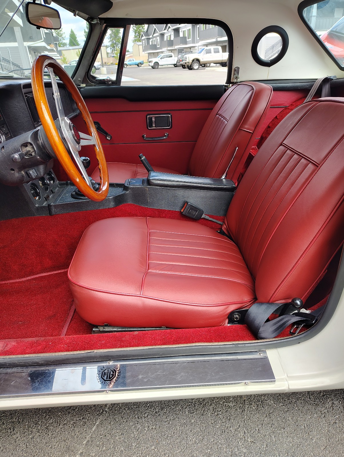 MG-MGC-1969-Convertible-17