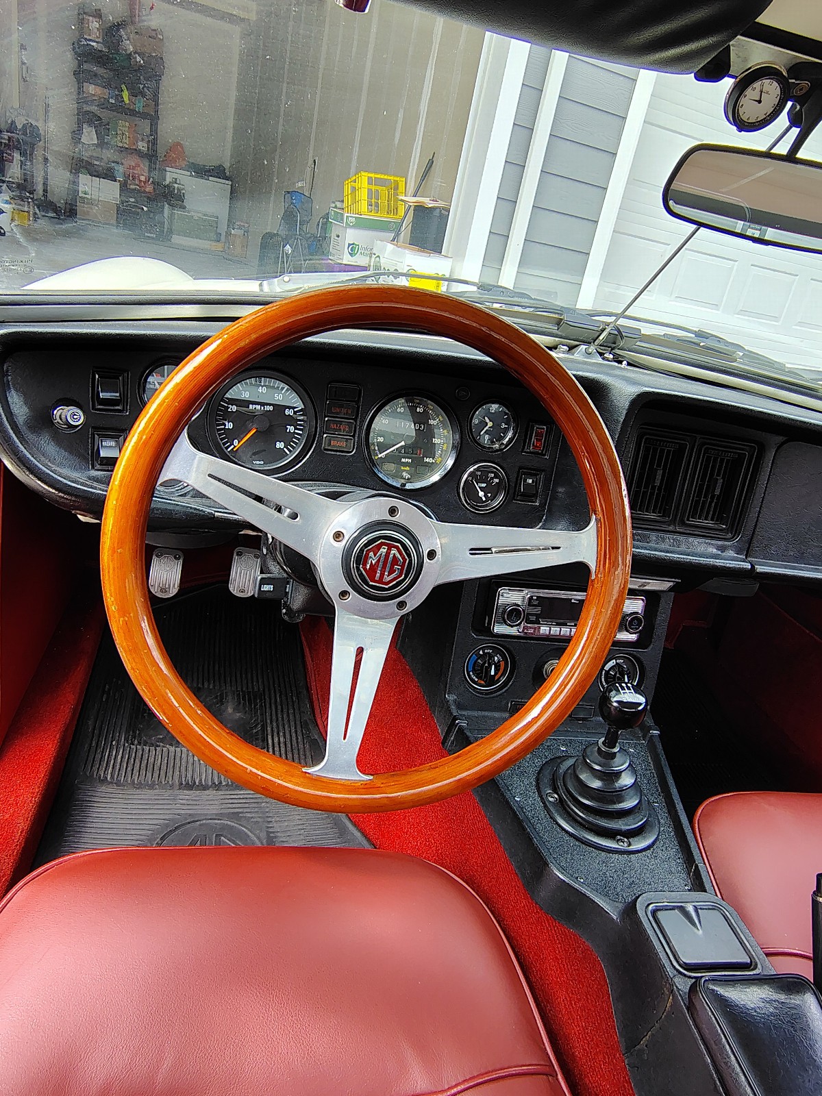 MG-MGC-1969-Convertible-30
