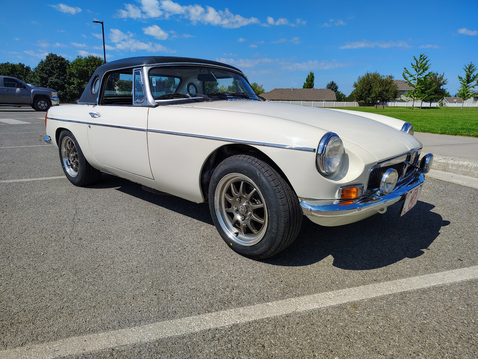 MG-MGC-1969-Convertible-9