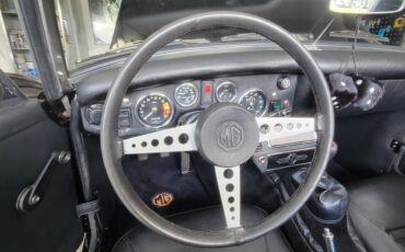 MG-Midget-1969-Convertible-28