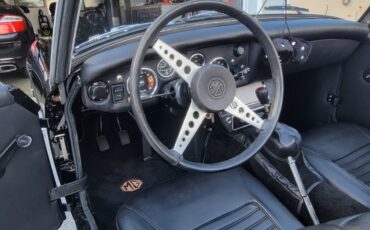 MG-Midget-1969-Convertible-7