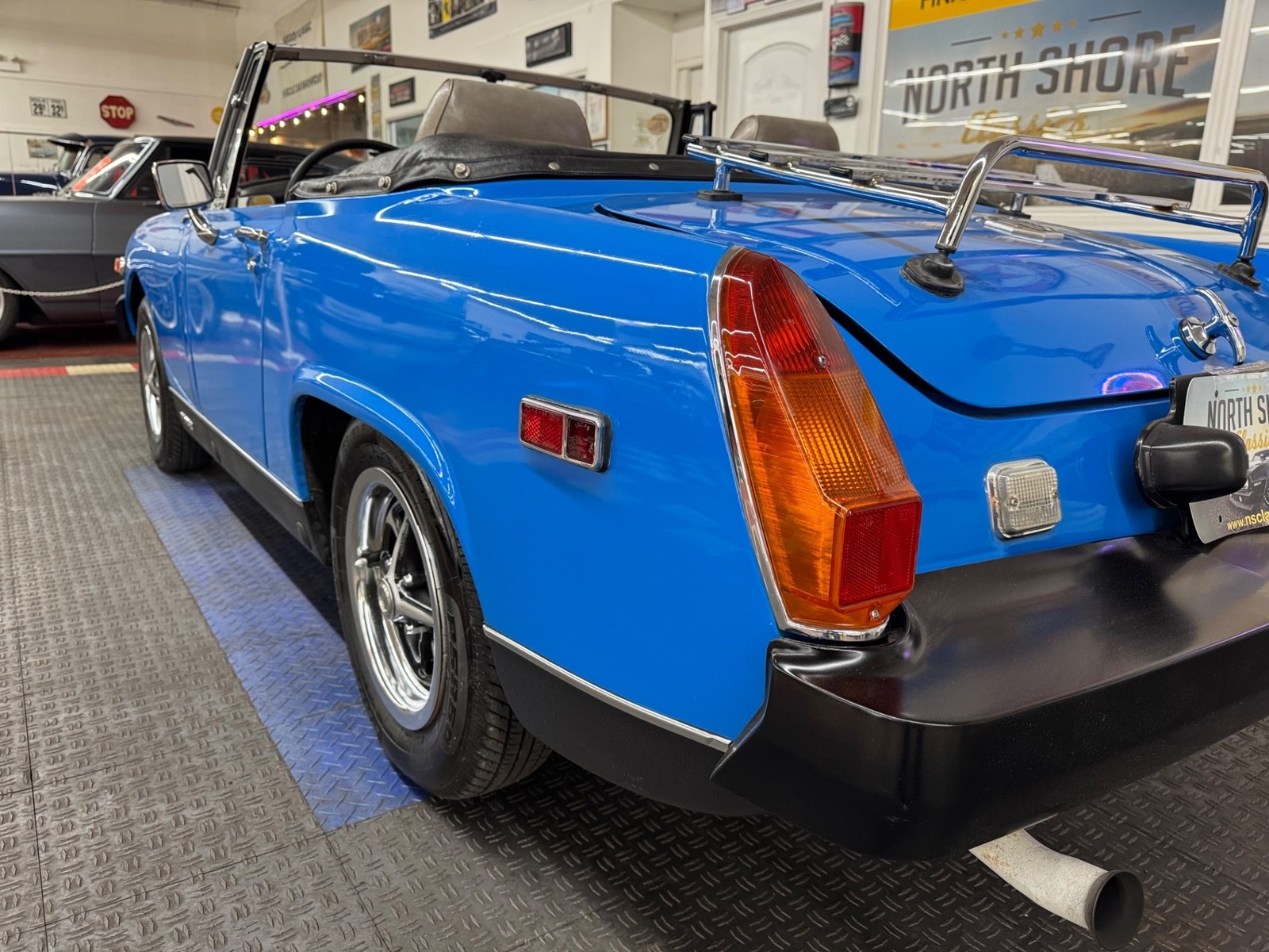 MG-Midget-1979-2-door-convt-22