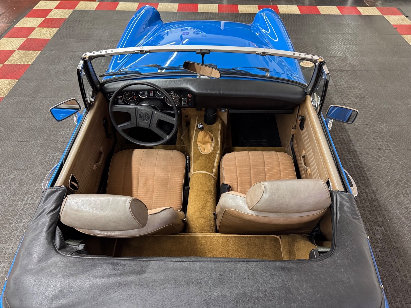 MG-Midget-1979-2-door-convt-27