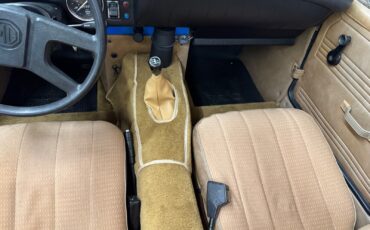 MG-Midget-1979-2-door-convt-33
