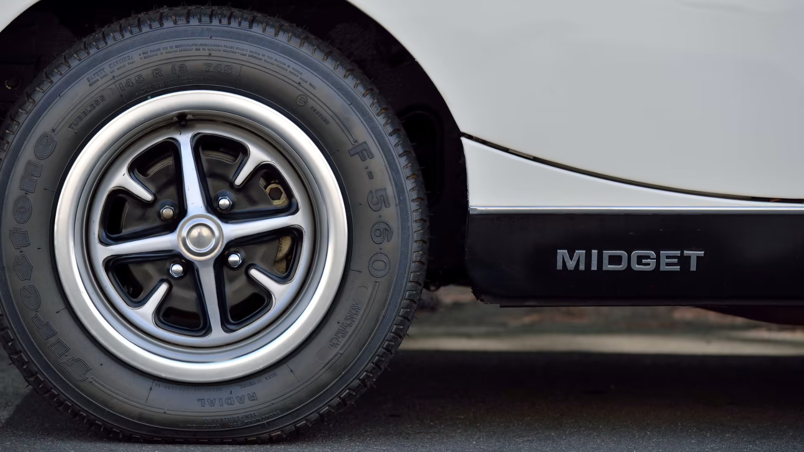 MG-Midget-1979-Convertible-10
