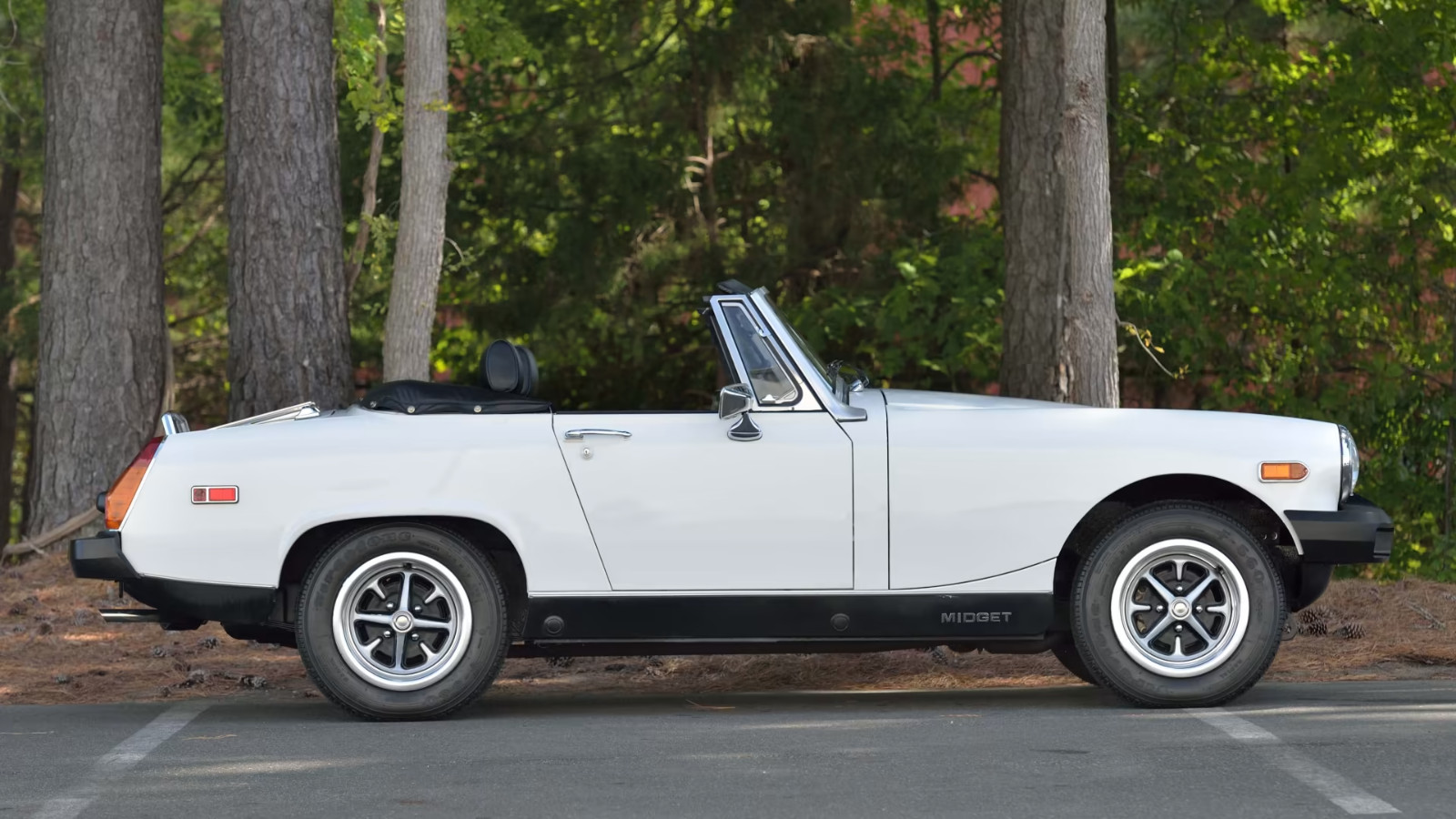 MG-Midget-1979-Convertible-6