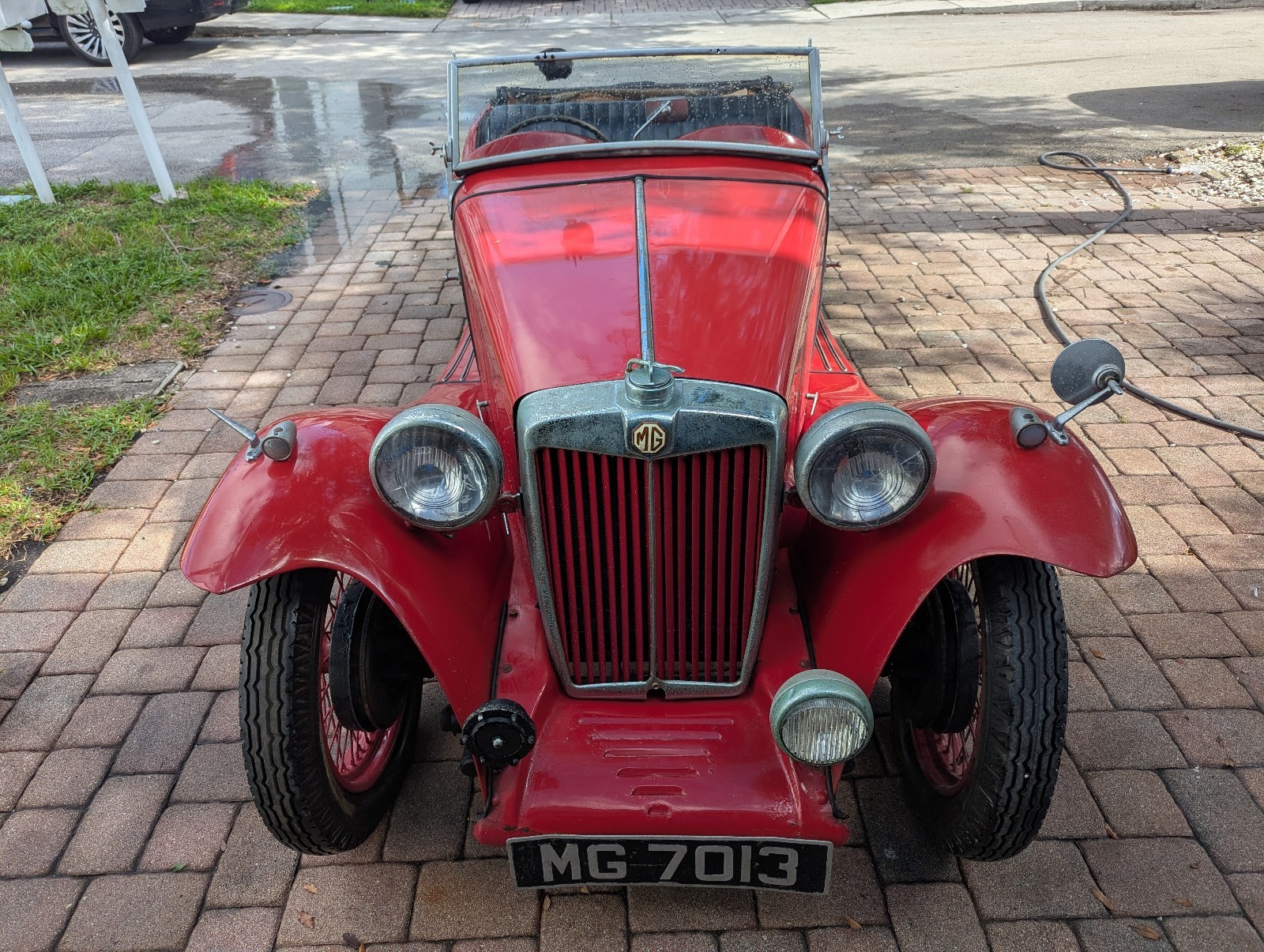 MG-TC-Roadster-1947-2