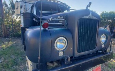 Mac-truck-diesel-1958-black-1