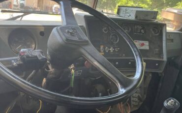 Mack-diesel-1991-brown-4