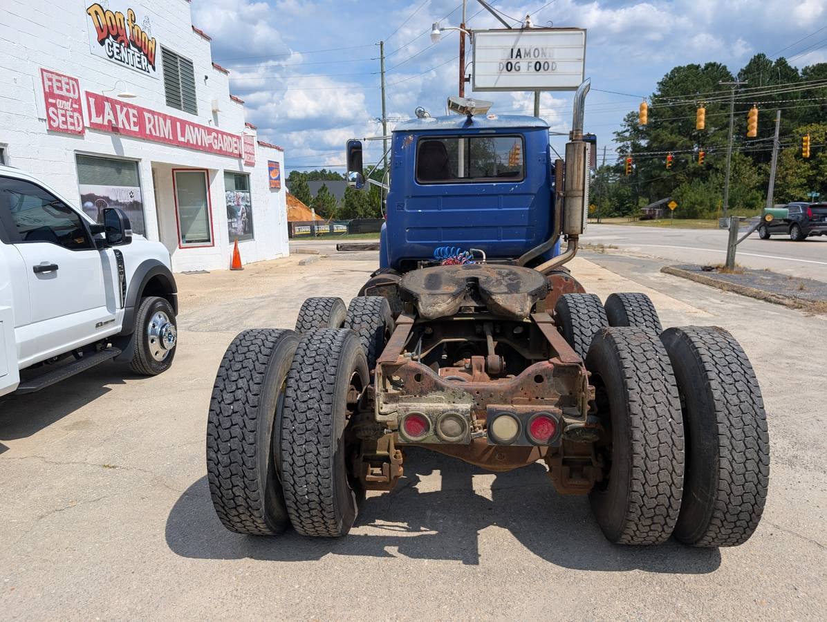 Mack-r-model-diesel-1984-1