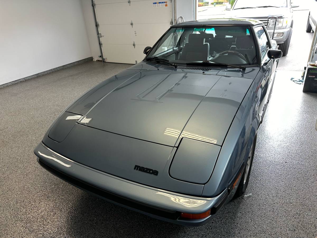 Mazda-1985-blue-23