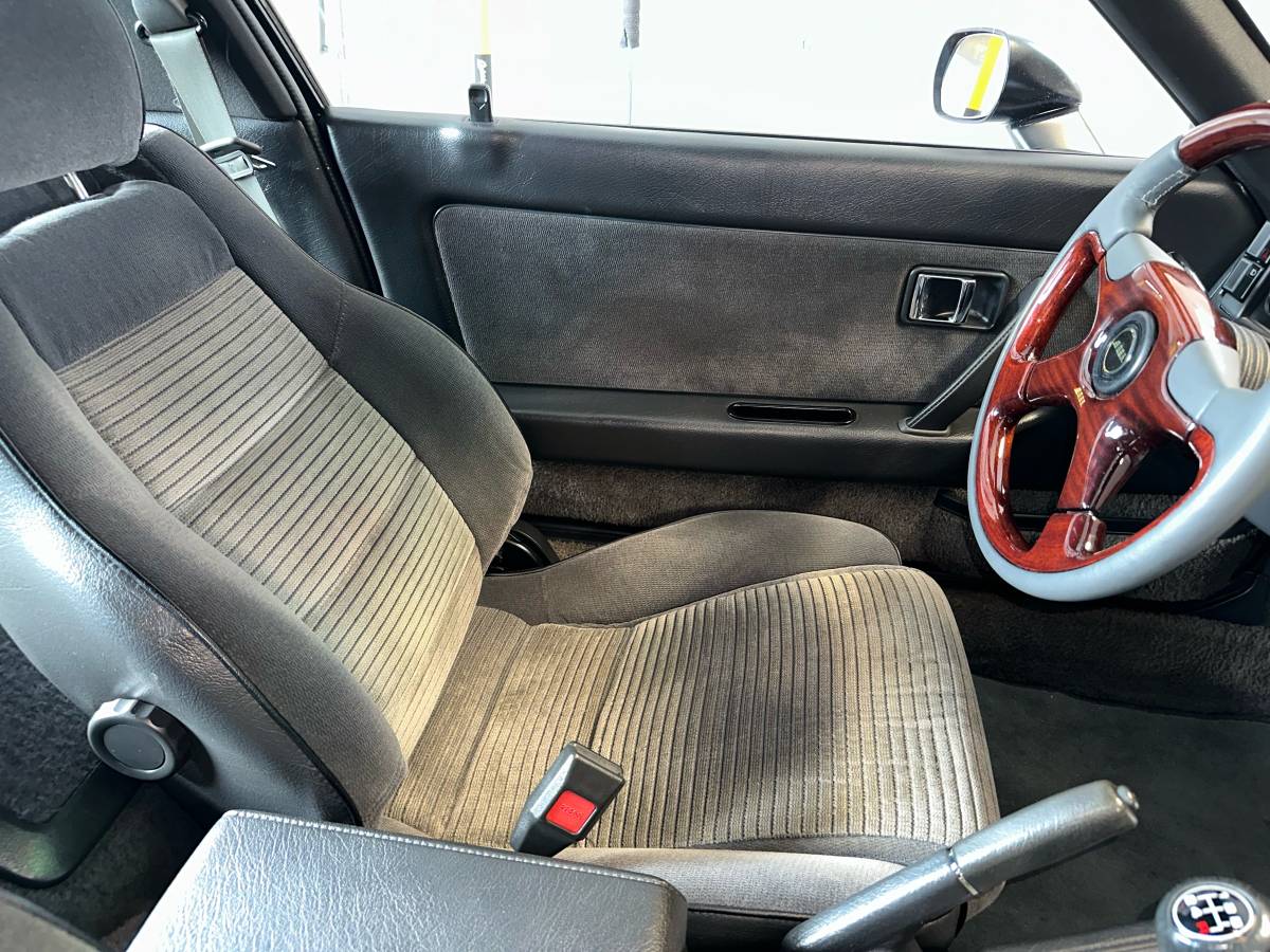 Mazda-1985-blue-3