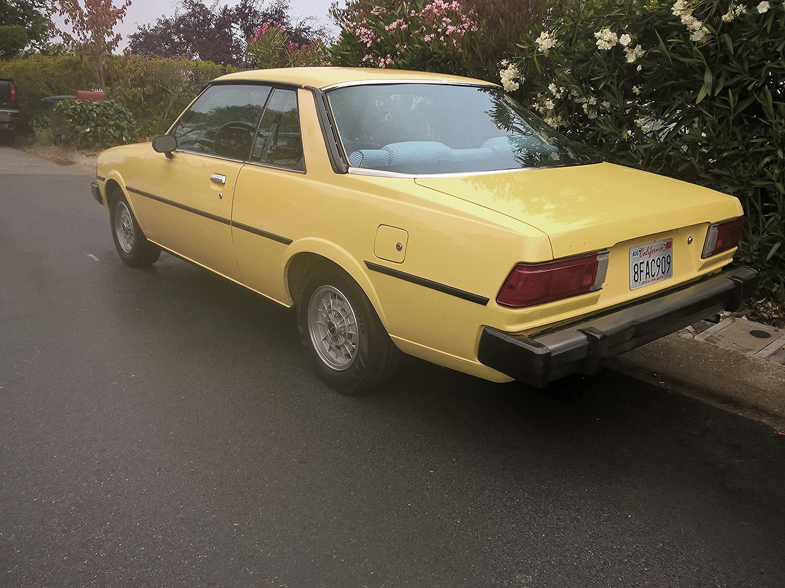 Mazda-626-1979-Coupe-5