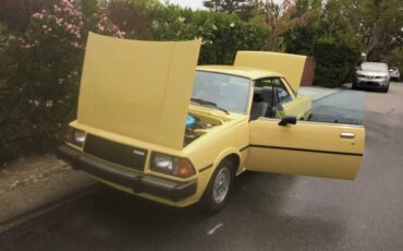 Mazda-626-1979-yellow