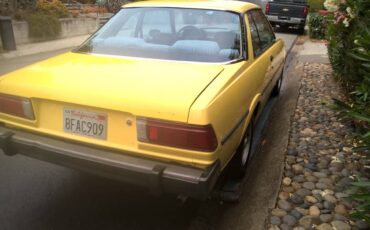 Mazda-626-1979-yellow-5