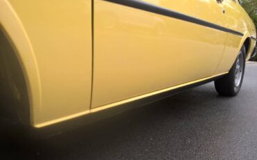 Mazda-626-1979-yellow-6