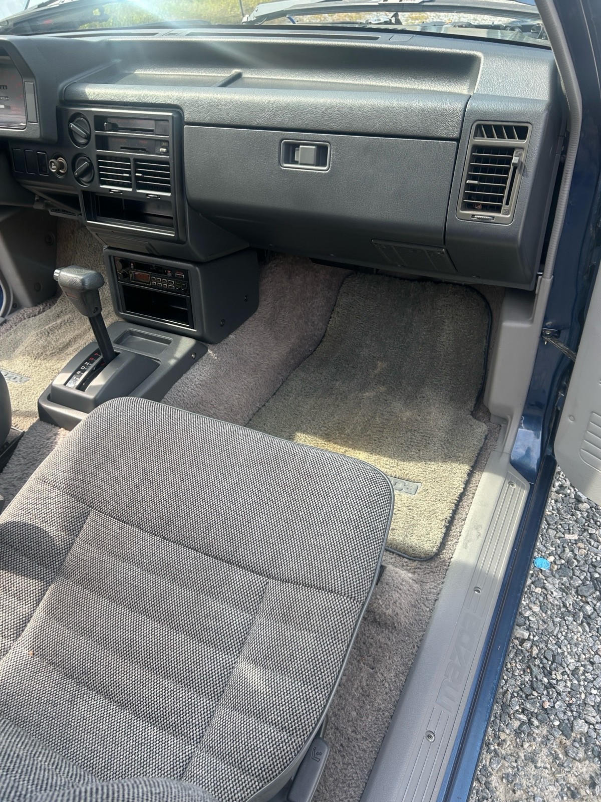 Mazda-B-Series-Pickups-1989-20