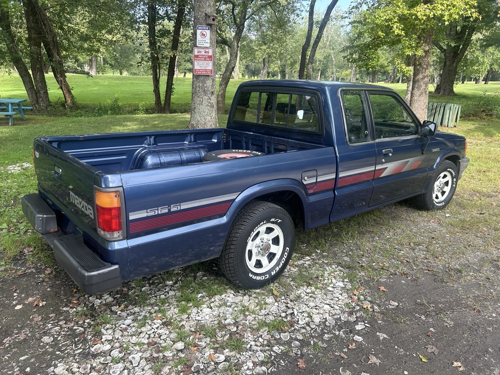 Mazda-B-Series-Pickups-1989-5