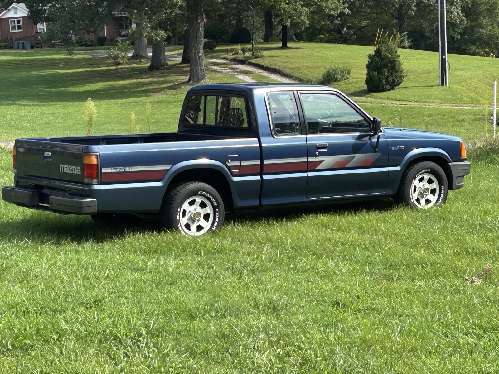Mazda-B-Series-Pickups-1989