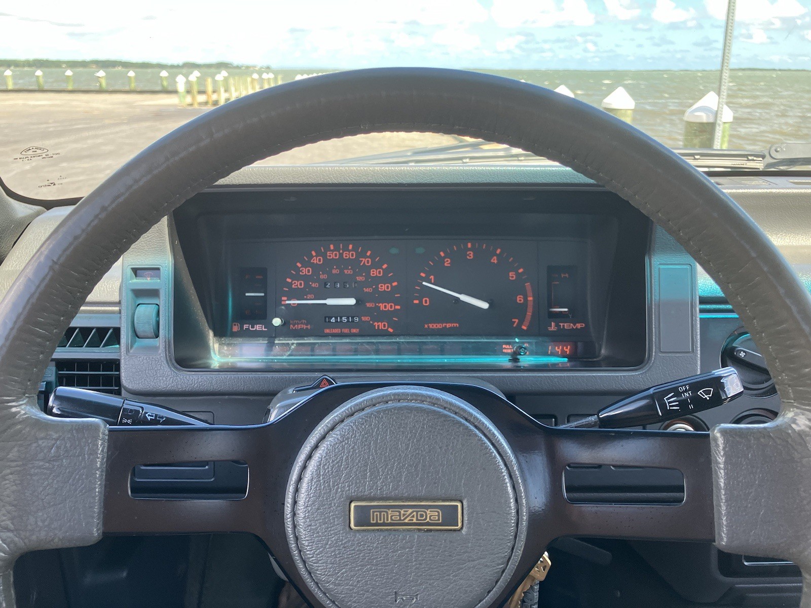 Mazda-B-Series-Pickups-1990-Standard-Cab-Pickup-10