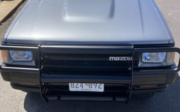 Mazda-B-Series-Pickups-1990-Standard-Cab-Pickup-2