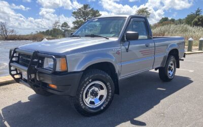 Mazda B-Series Pickups 1990 Standard Cab Pickup