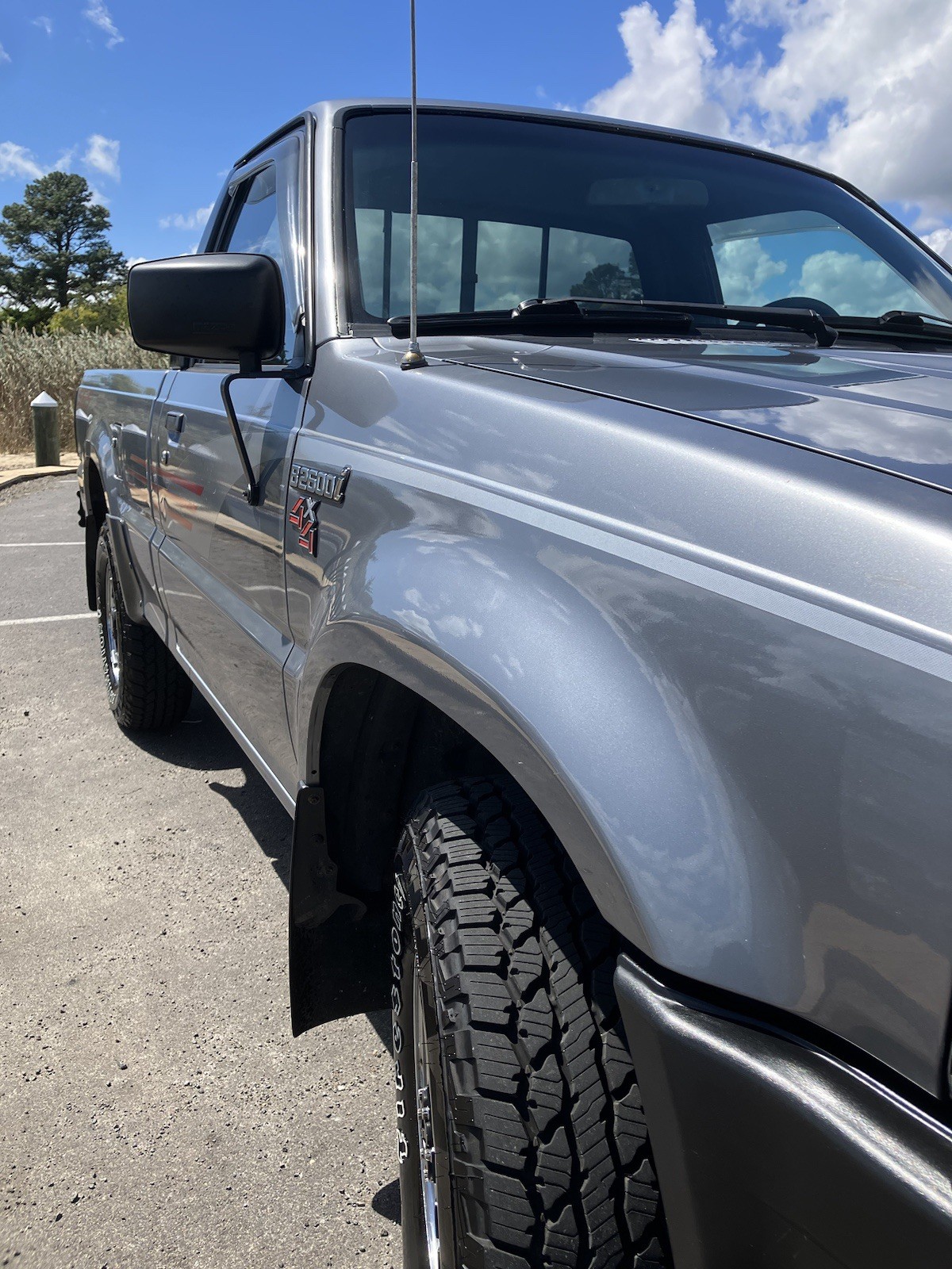 Mazda-B-Series-Pickups-1990-Standard-Cab-Pickup-8