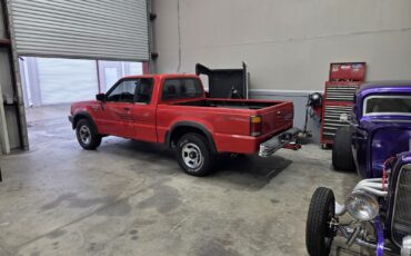 Mazda-B-Series-Pickups-1991-4