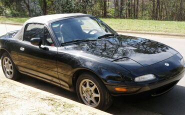 Mazda-MX-5-Miata-1996-Convertible-11