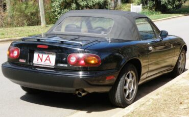 Mazda-MX-5-Miata-1996-Convertible-13