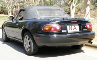 Mazda-MX-5-Miata-1996-Convertible-14