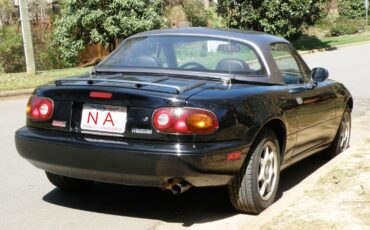 Mazda-MX-5-Miata-1996-Convertible-18
