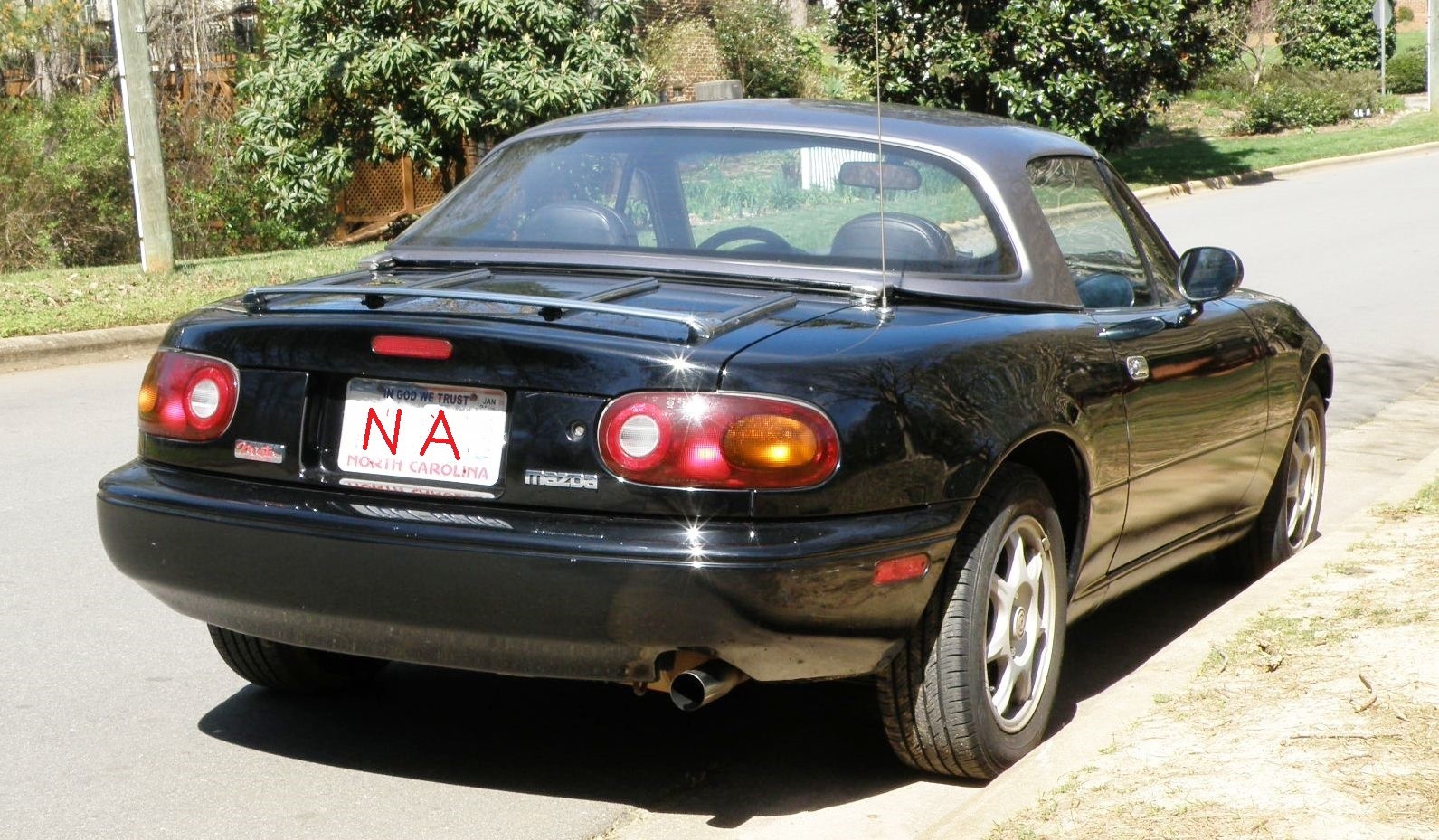 Mazda-MX-5-Miata-1996-Convertible-18