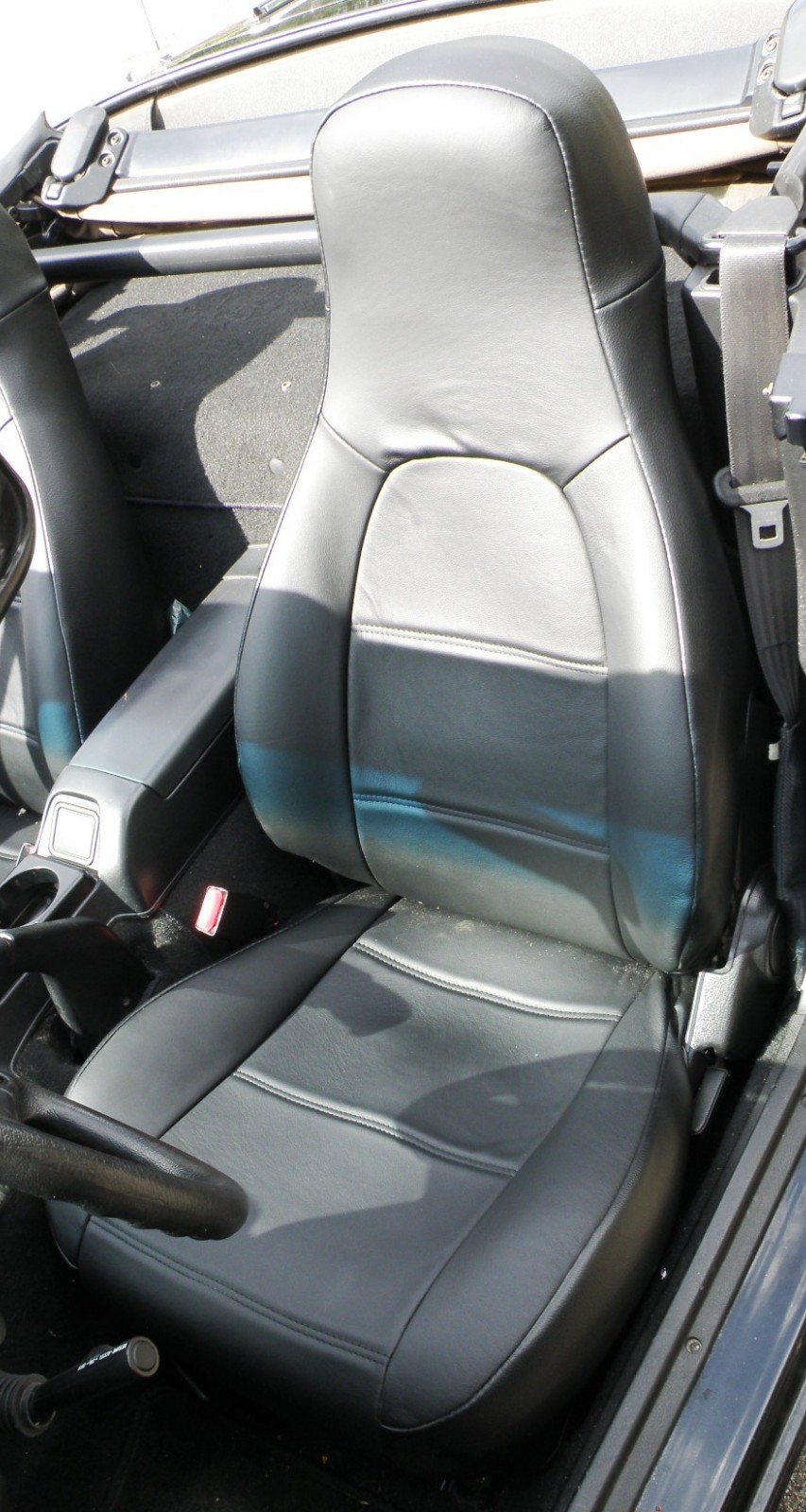 Mazda-MX-5-Miata-1996-Convertible-19