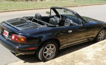 Mazda-MX-5-Miata-1996-Convertible-3